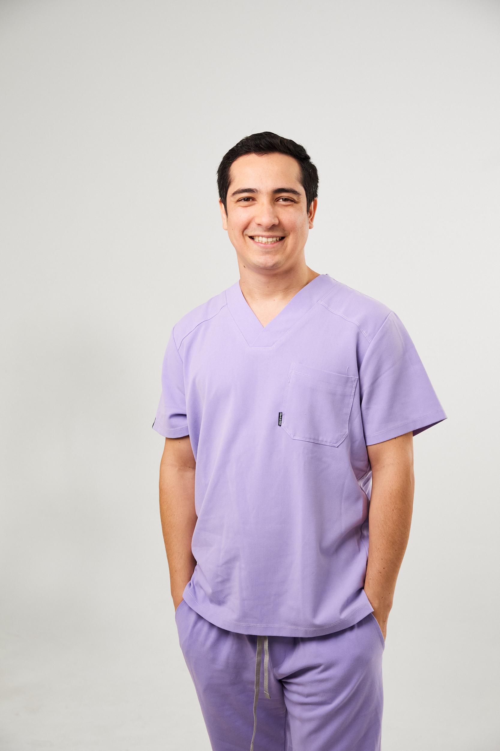 Dr. Roberto González